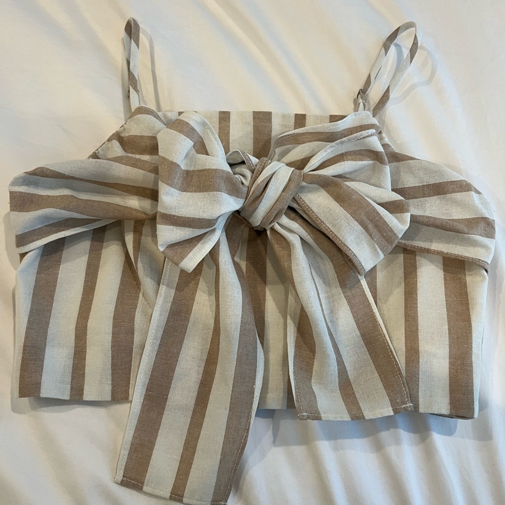 Striped bow cropped tank